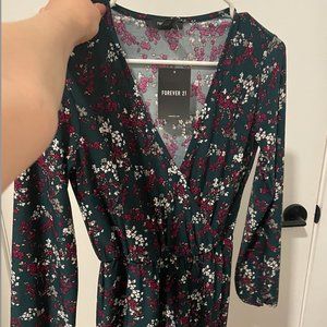 Long Sleeve V-neck Green Floral Mini Dress Forever 21